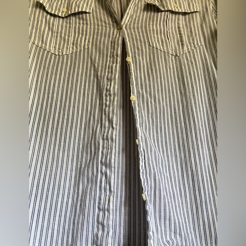 Patagonia Women's Blue and White Striped Button-Down Shirt - Picture 2 of 10